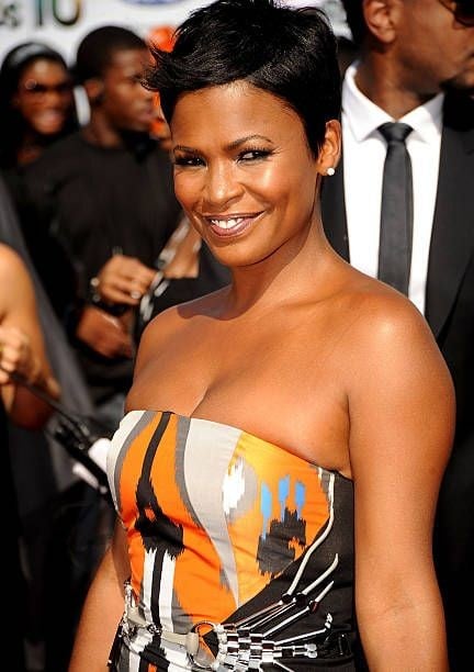 Nia Long con taglio pixie