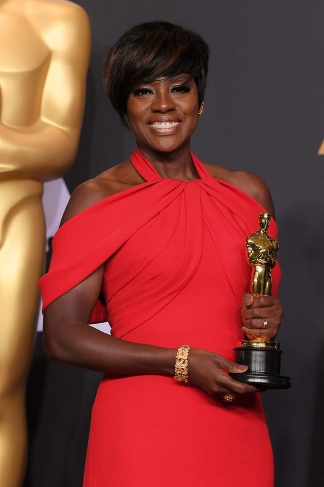 Viola Davis con taglio pixie